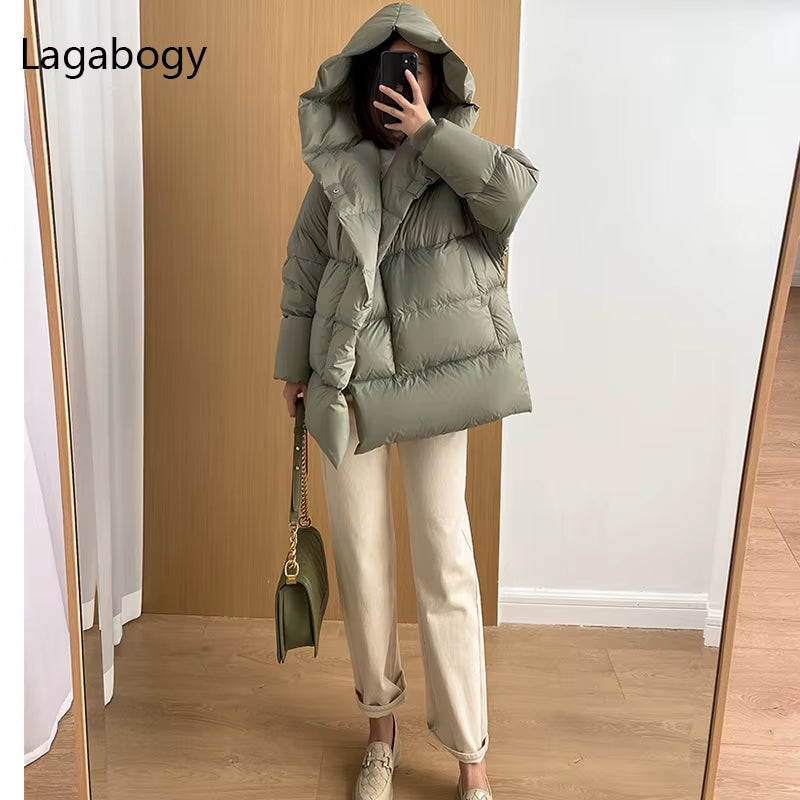 2024 Winter Women Short Parkas 90% White Duck down Coat Warm Soft Ultra Light Puffer Jackets Female Hooded Snow Outwear